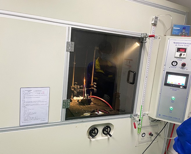 环境实验室+燃烧试验机(线材的阻燃测试)
